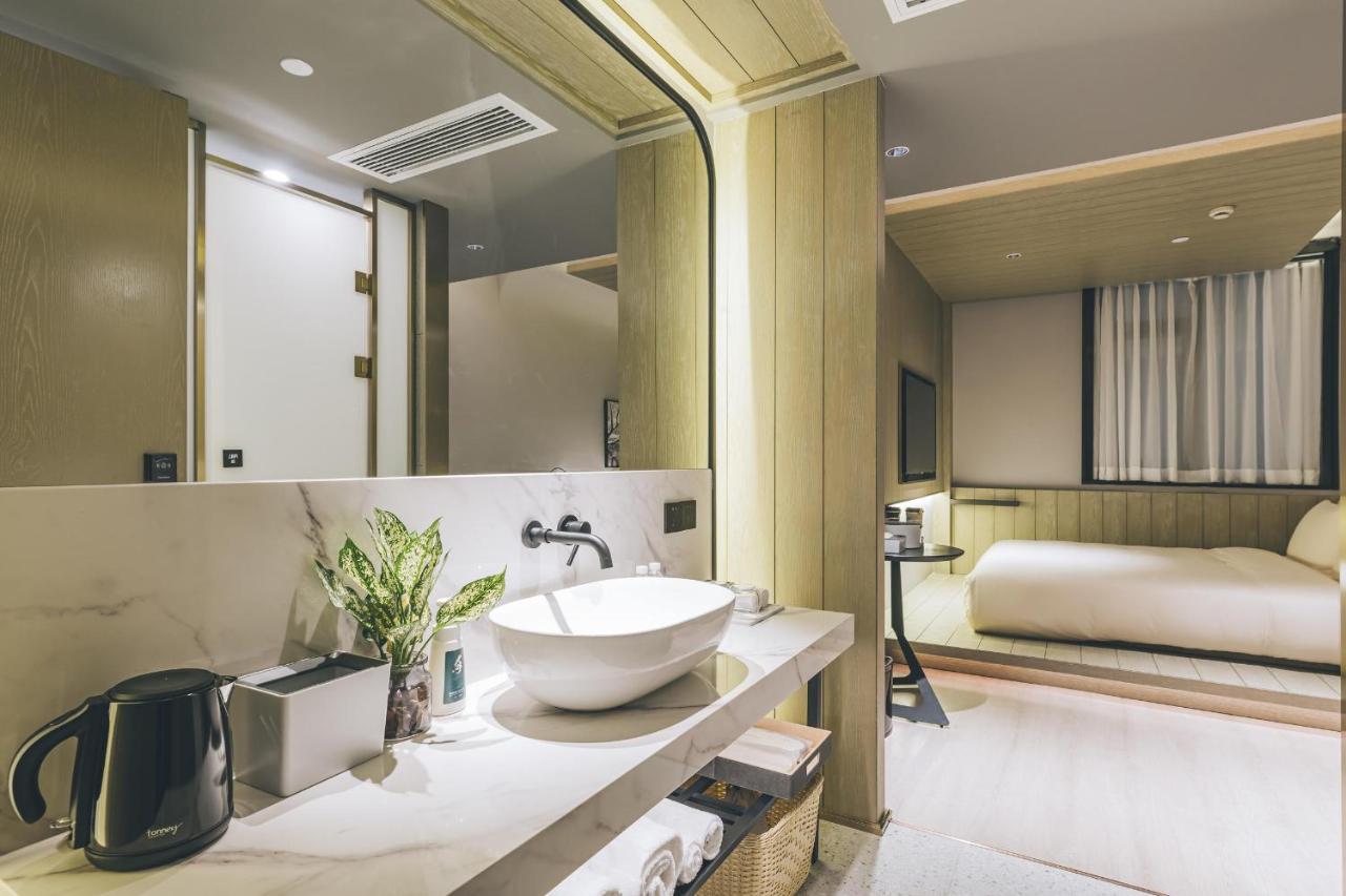 Atour X Hotel The Bund East Nanjing Road Hotel