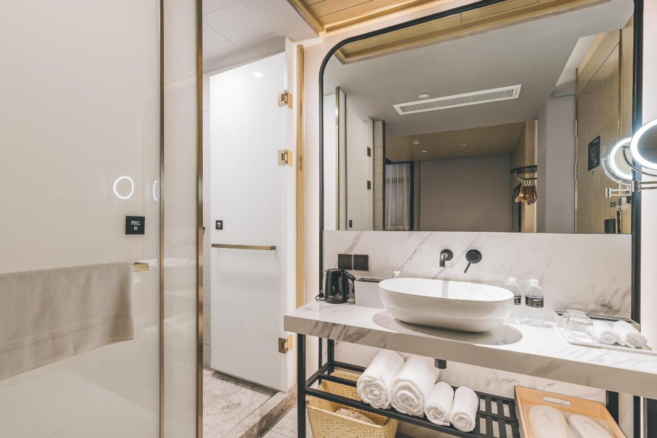Atour X Hotel The Bund East Nanjing Road Hotel