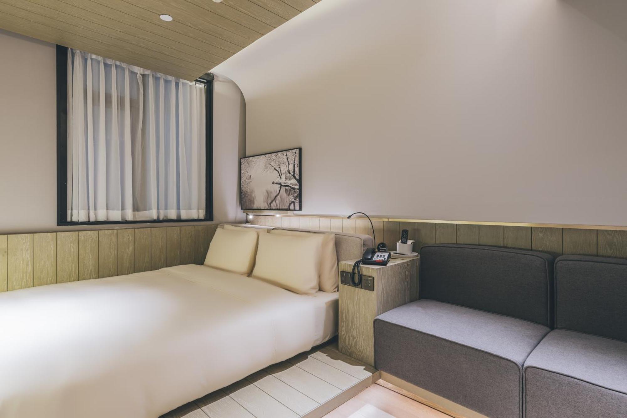 Atour X Hotel The Bund East Nanjing Road 4*