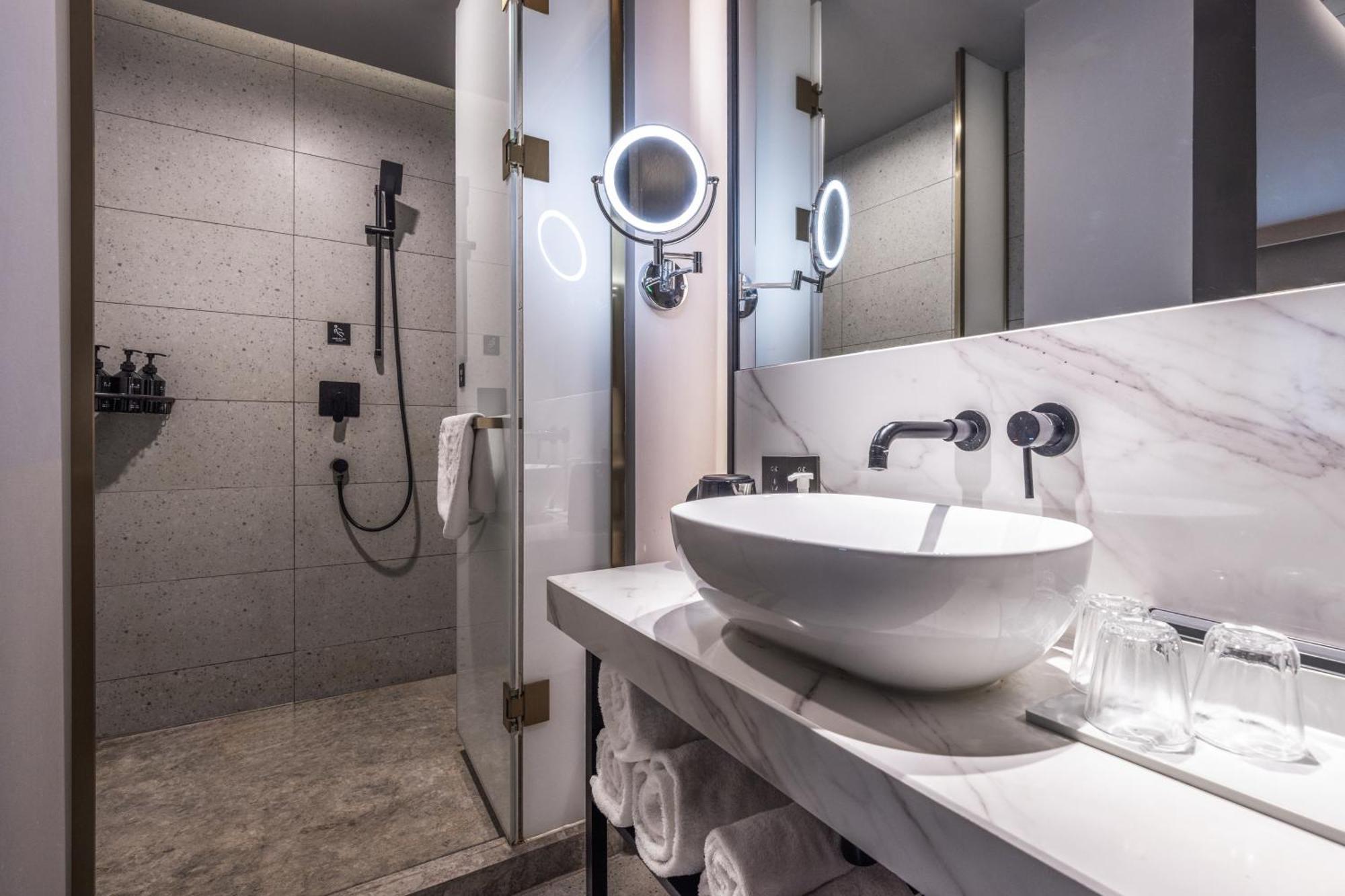 Atour X Hotel The Bund East Nanjing Road Hotel