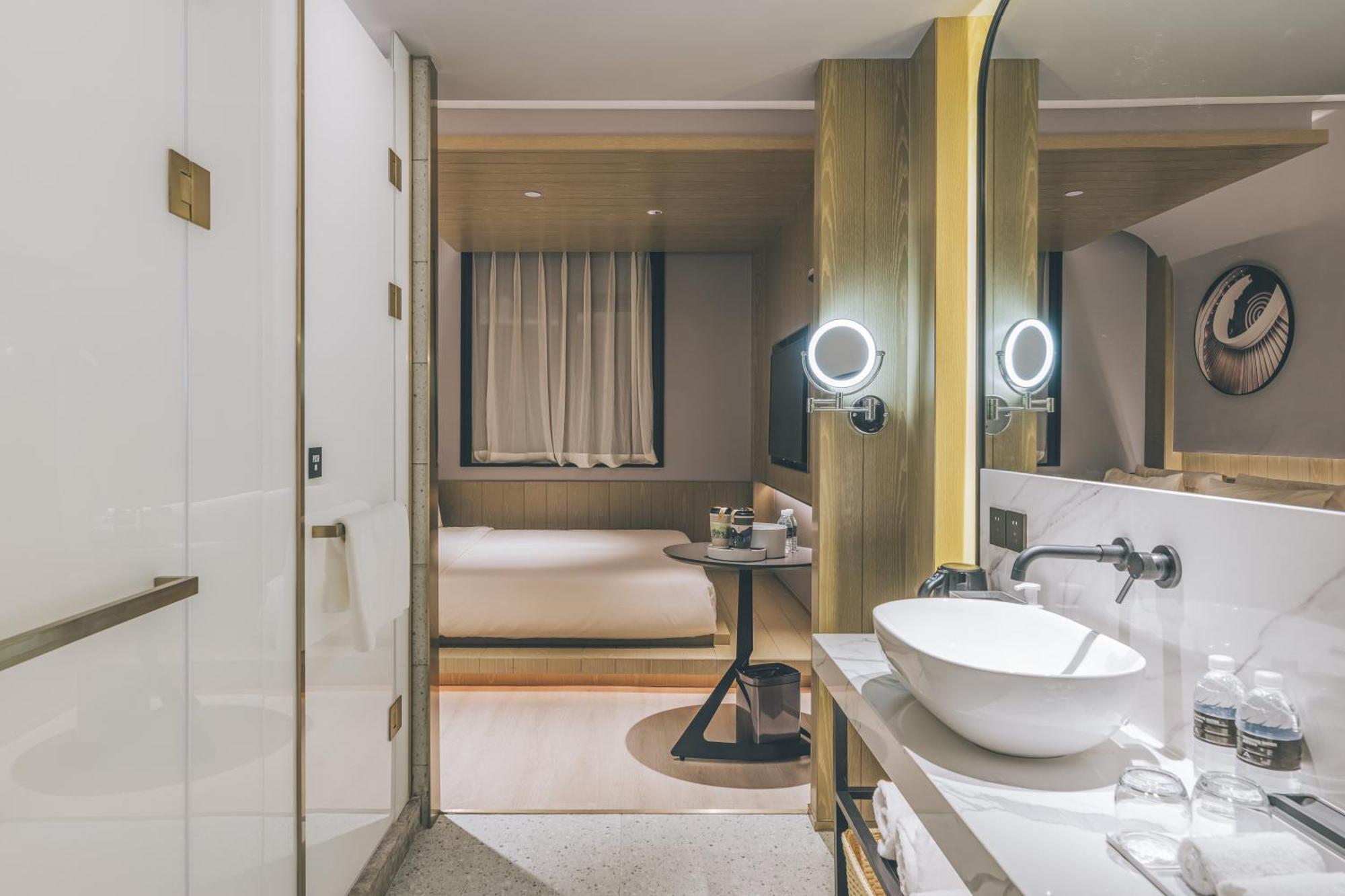 Atour X Hotel The Bund East Nanjing Road 4*