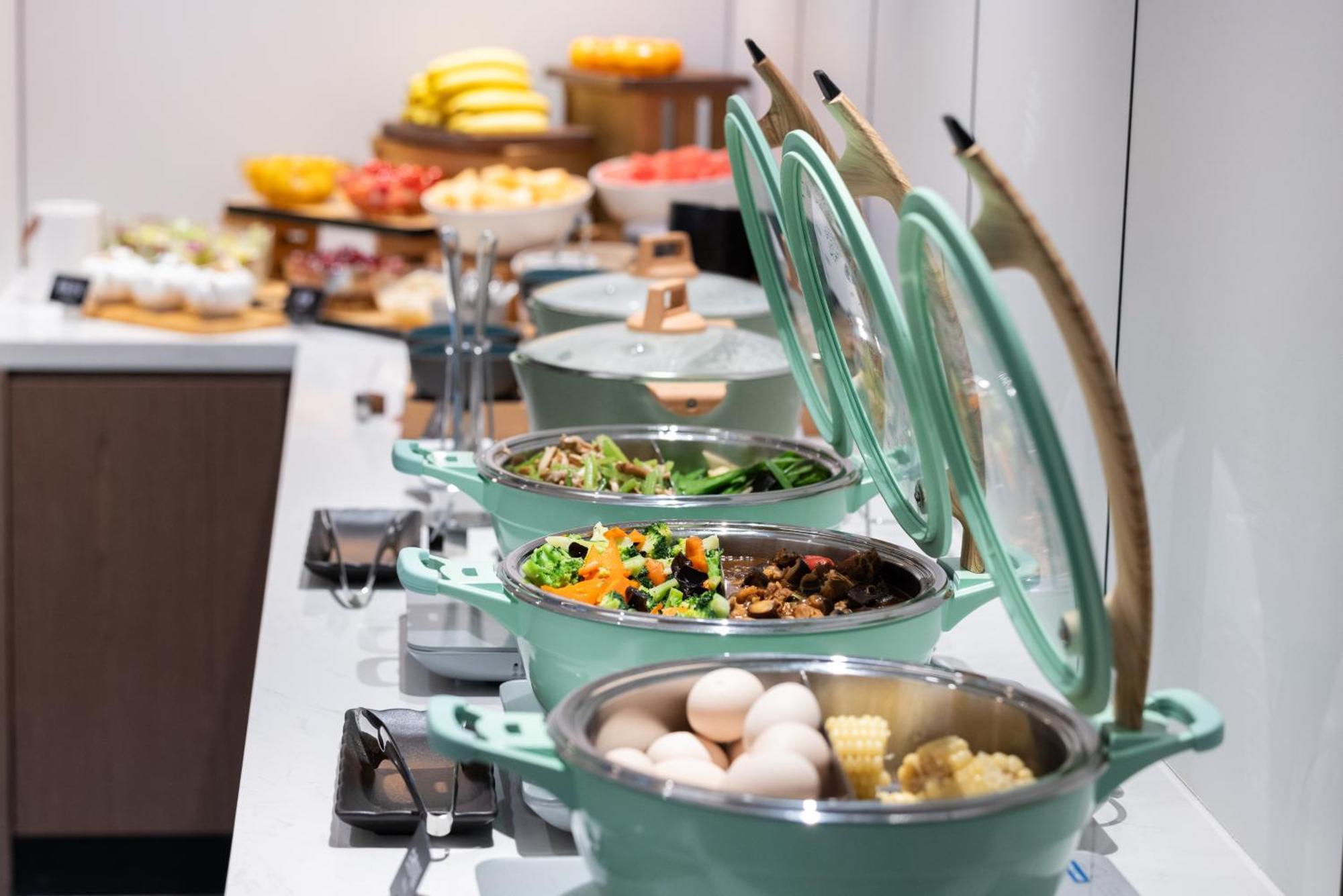 Khách sạn Atour X The Bund East Nanjing Road 4*